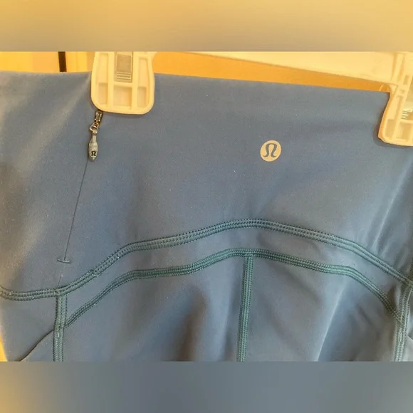Lululemon Sole Training 7/8 Tight Poseidon Blue US 4 - Picture 5 of 8